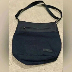 Large navy Travelon purse